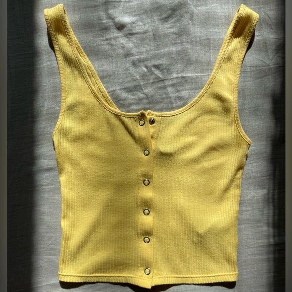Womens Butter Yellow Ribbed Button Down Cropped Tank Top Y2K - Picture 5 of 12